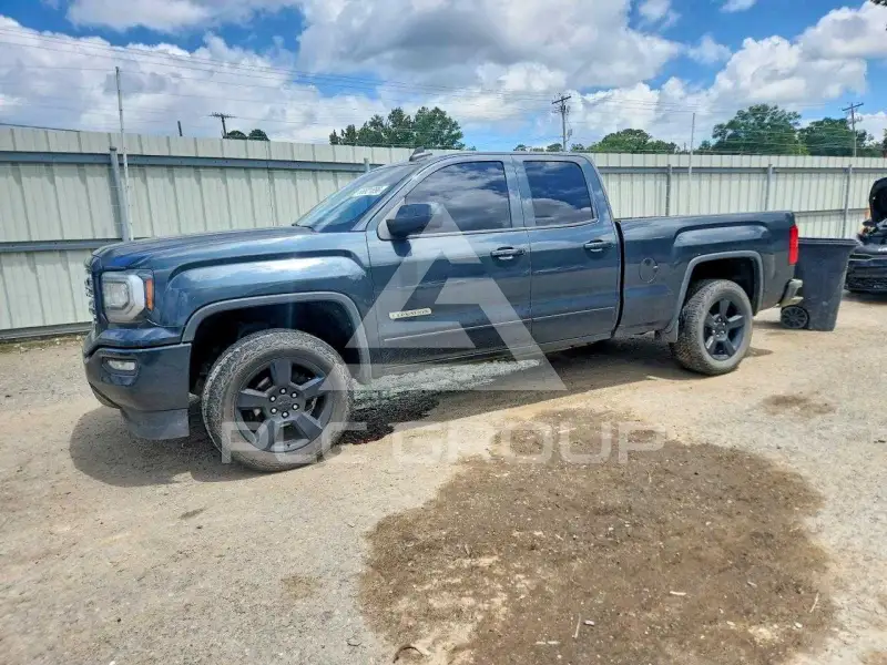 2017 GMC Sierra photo