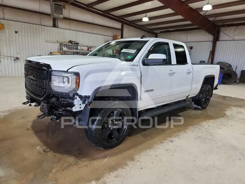 2017 GMC Sierra photo