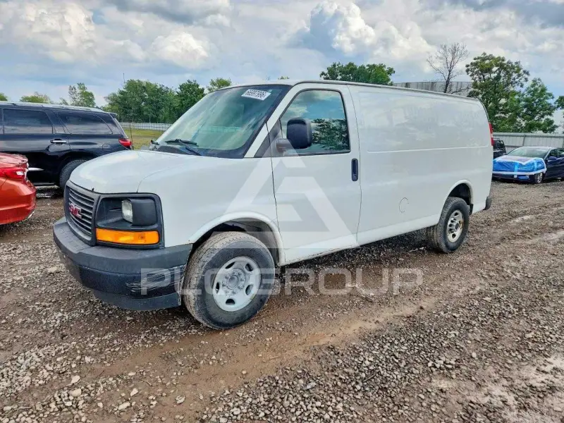 2017 GMC Savana фото