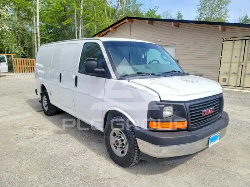 2017 GMC Savana фото