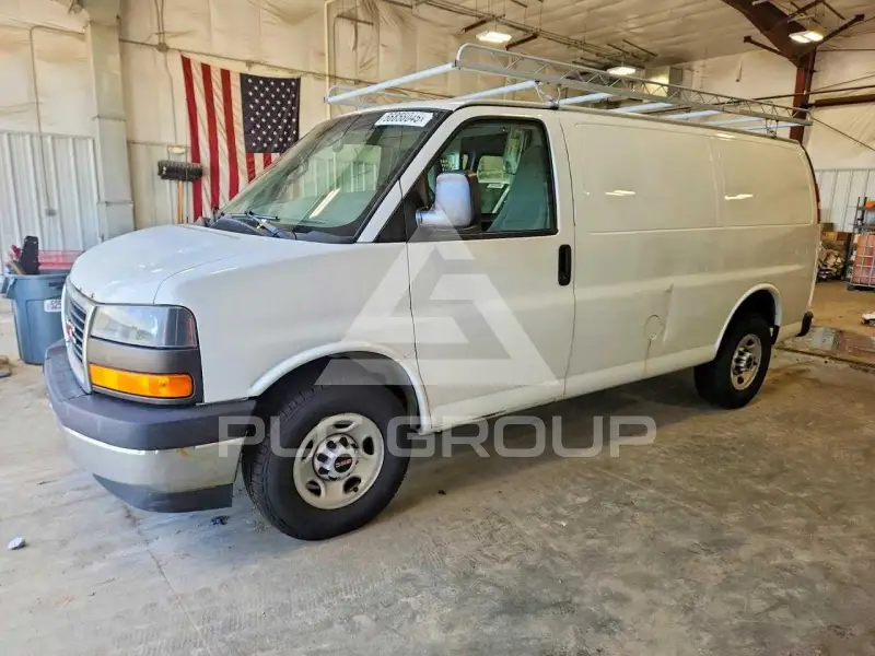 2017 GMC Savana фото