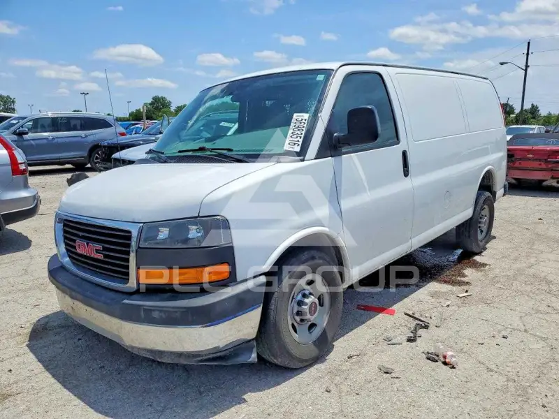 2017 GMC Savana фото