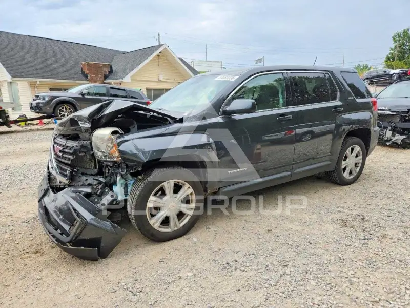 2017 GMC TERRAIN photo