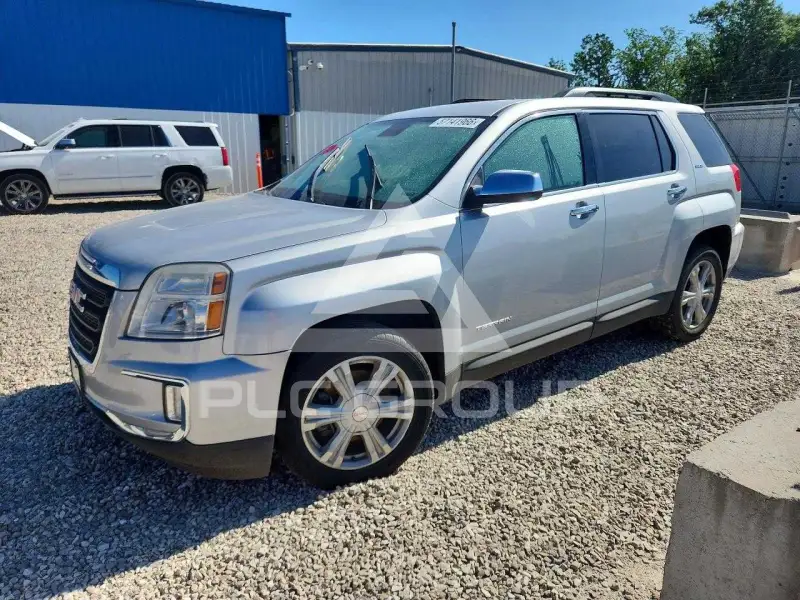 2017 GMC TERRAIN photo