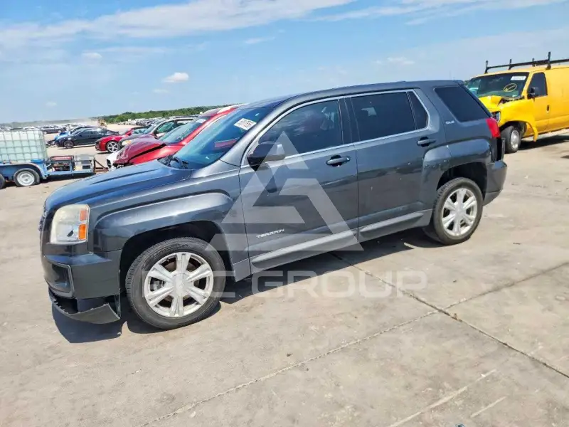 2017 GMC TERRAIN photo