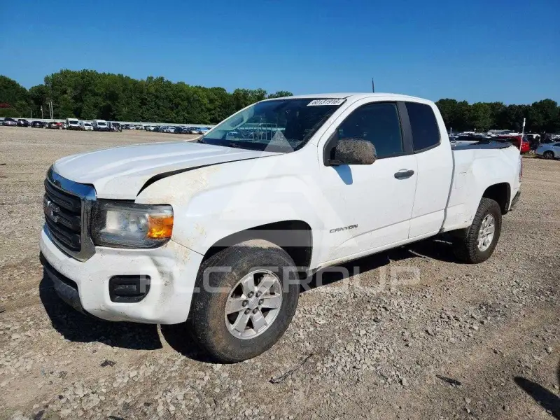 2017 GMC CANYON photo
