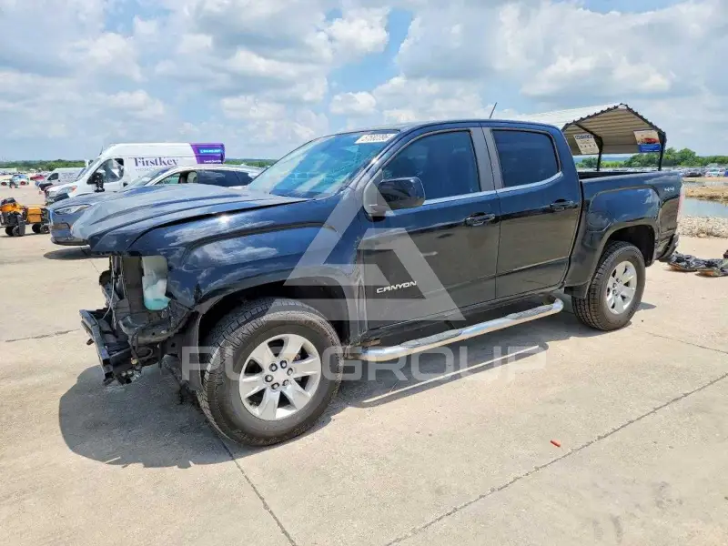 2017 GMC CANYON photo