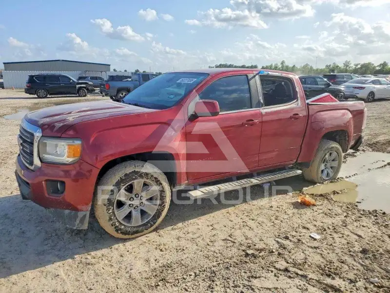 2017 GMC CANYON photo