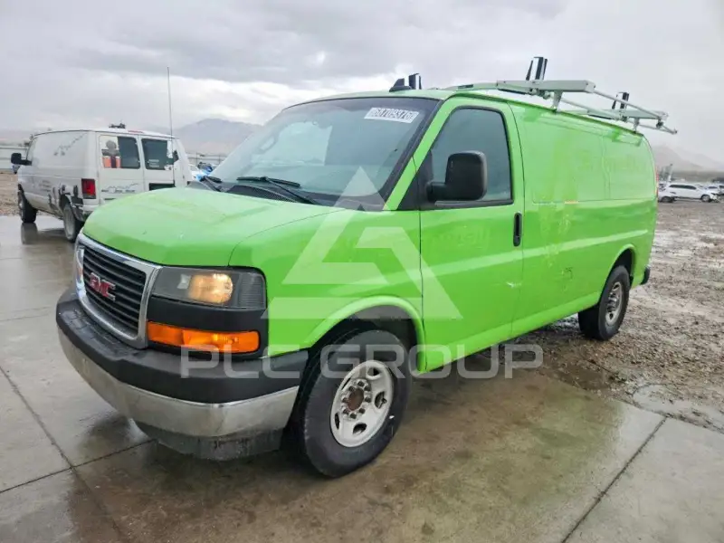 2017 GMC Savana фото