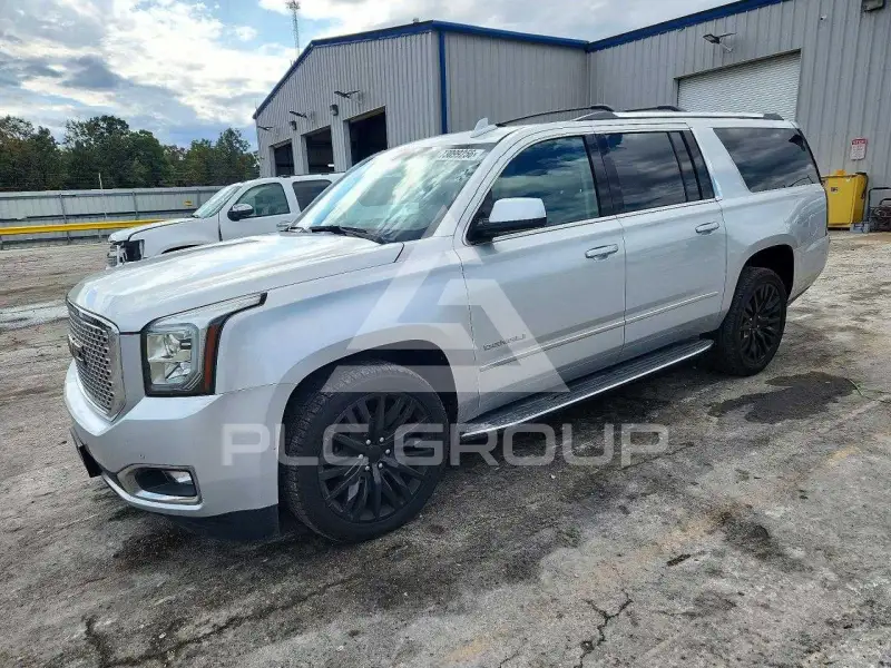 2017 GMC YUKON фото