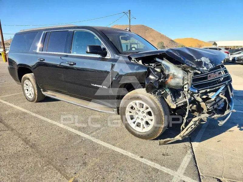2017 GMC YUKON фото