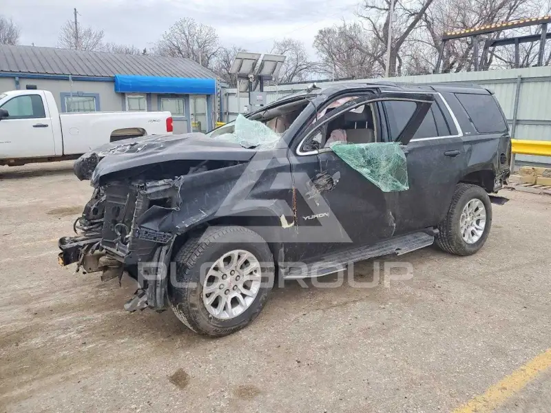 2017 GMC YUKON фото