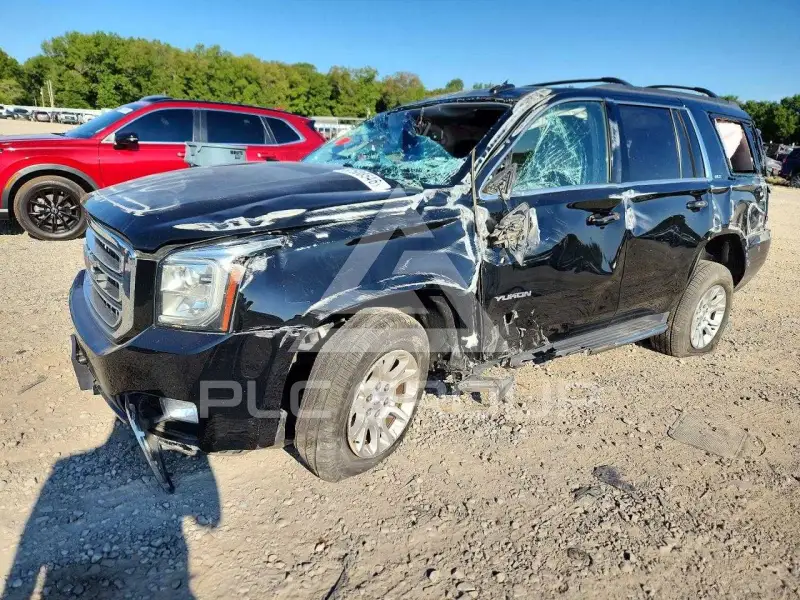 2017 GMC YUKON фото