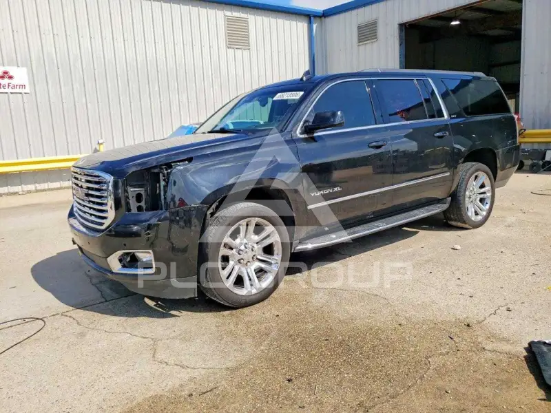 2017 GMC YUKON photo