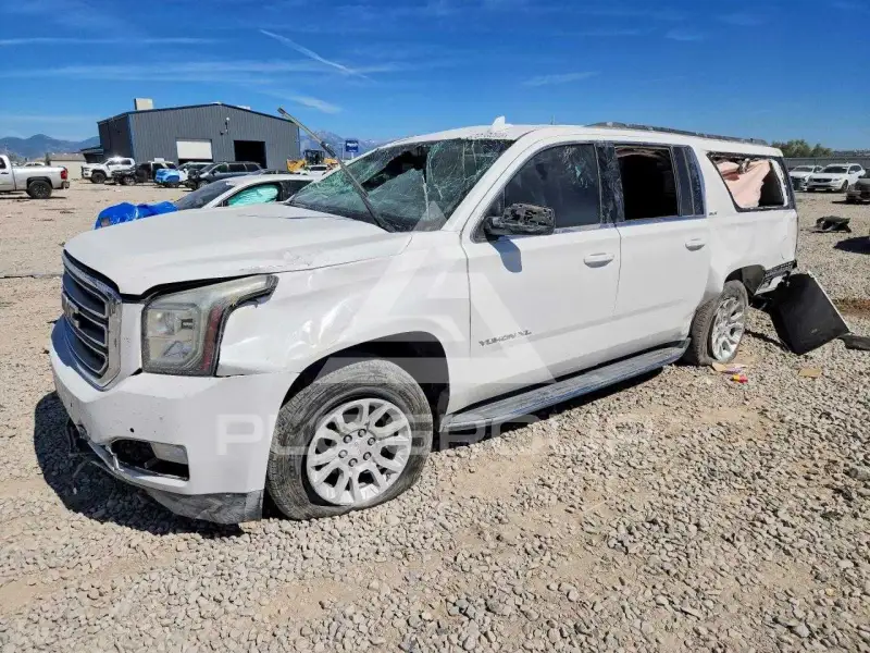 2017 GMC YUKON фото