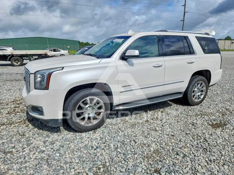 2017 GMC YUKON фото