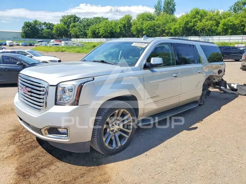 2017 GMC YUKON фото