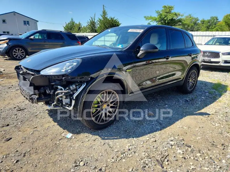 2017 Porsche Cayenne photo