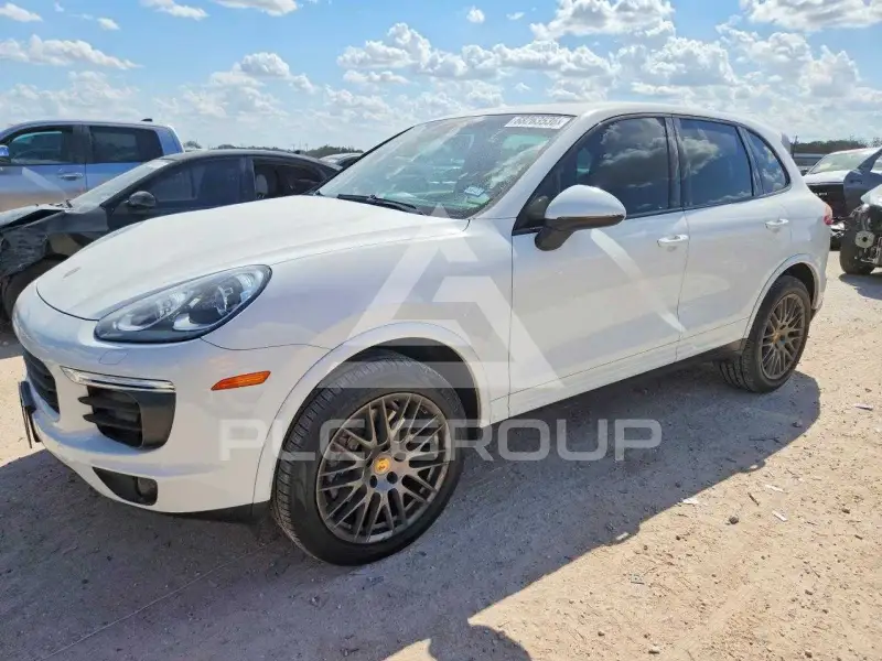 2017 Porsche Cayenne photo