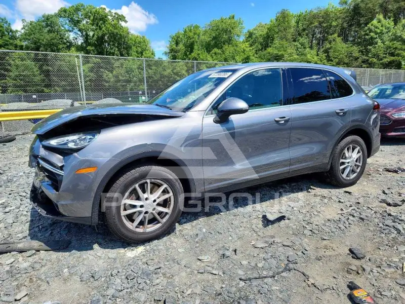 2017 Porsche Cayenne photo