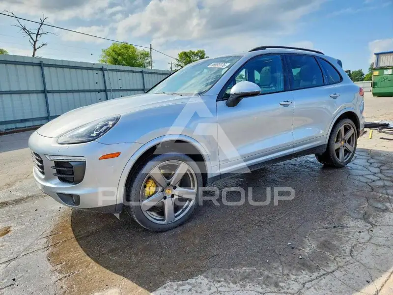 2017 Porsche Cayenne photo