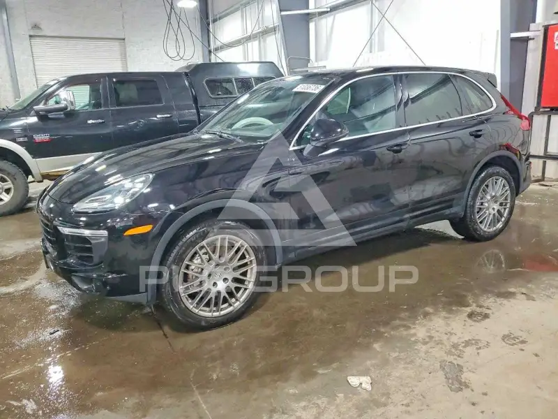 2017 Porsche Cayenne photo