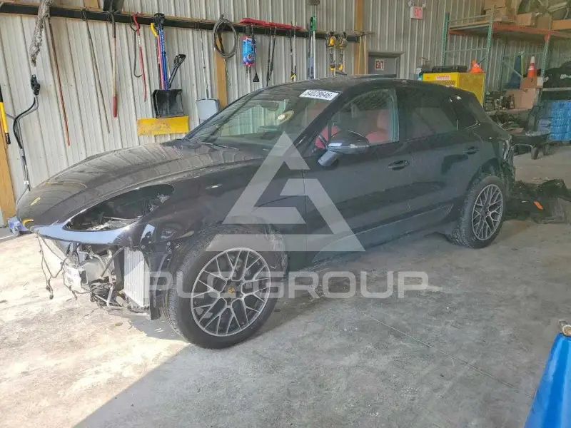 2017 Porsche MACAN photo