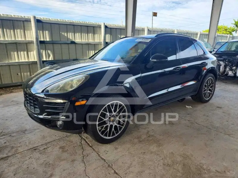 2017 Porsche MACAN photo