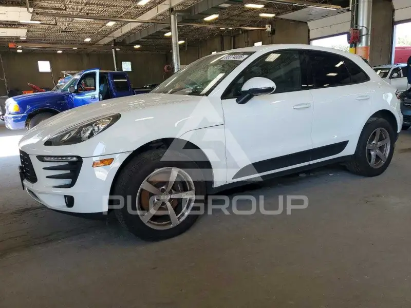 2017 Porsche MACAN photo