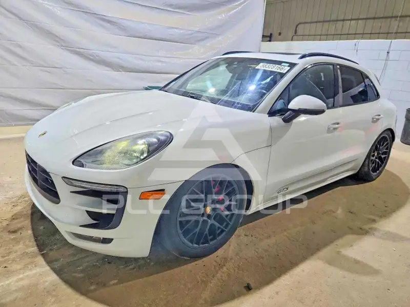 2017 Porsche MACAN photo