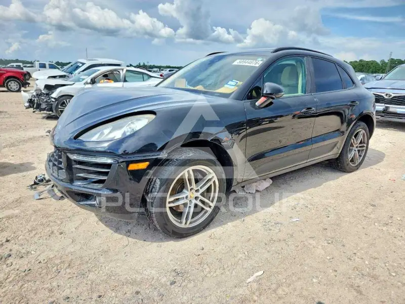 2017 Porsche MACAN photo