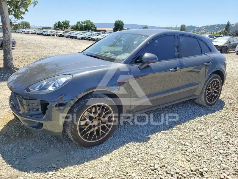 2017 Porsche MACAN photo