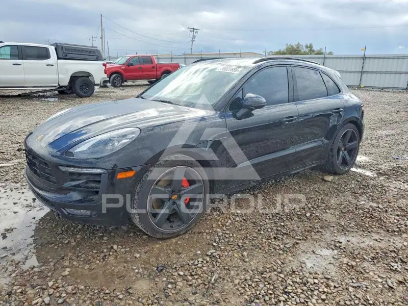 2017 Porsche MACAN photo