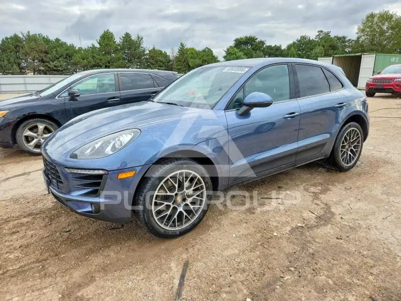 2017 Porsche MACAN photo
