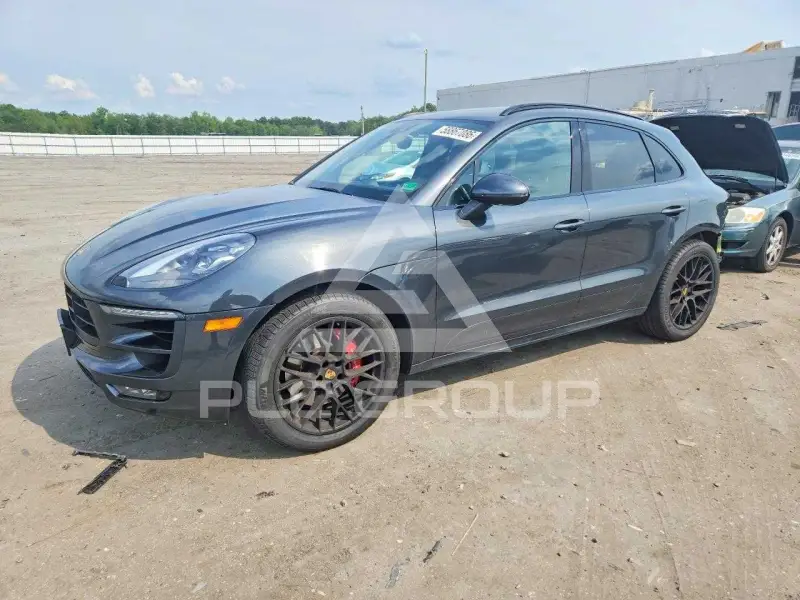 2017 Porsche MACAN photo