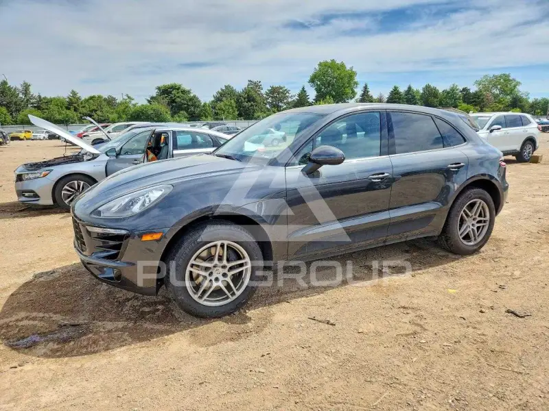 2017 Porsche MACAN photo