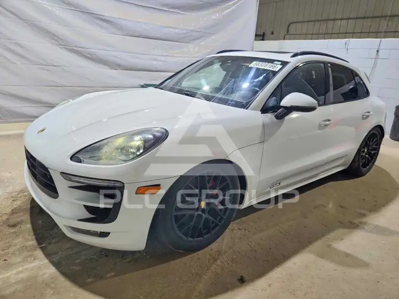 2017 Porsche MACAN photo