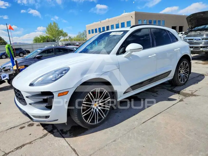 2017 Porsche MACAN фото