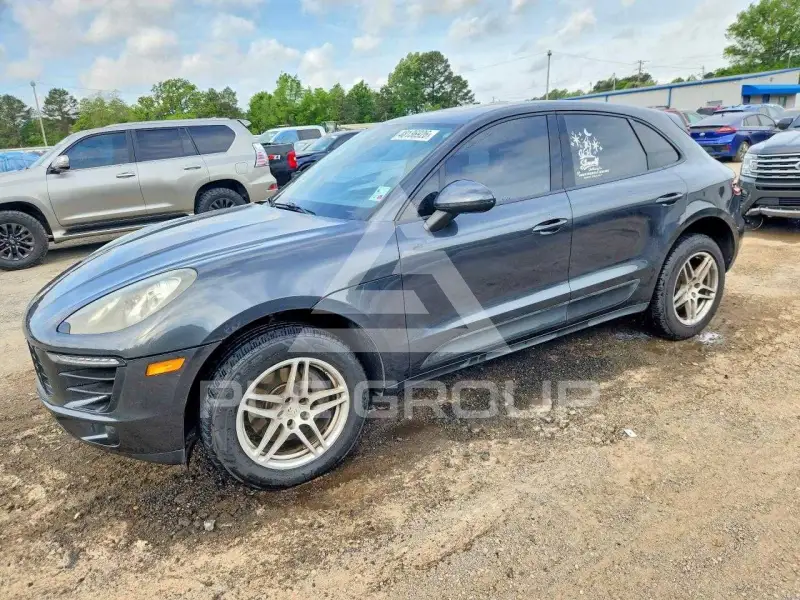 2017 Porsche MACAN photo