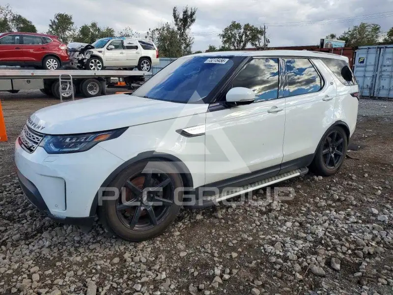2017 Land Rover Discovery photo