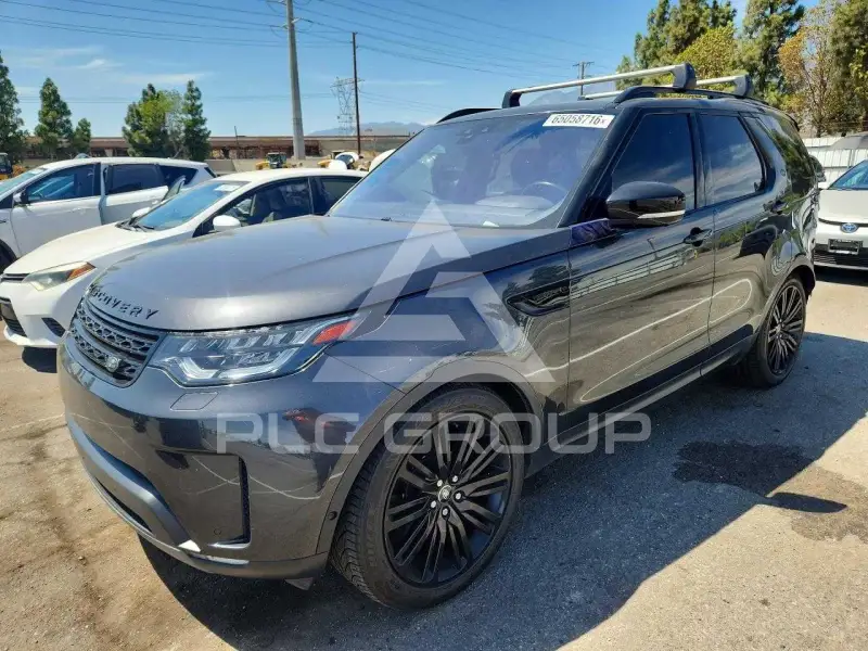 2017 Land Rover Discovery photo
