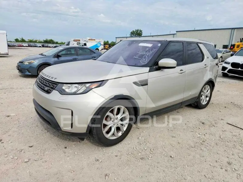 2017 Land Rover Discovery photo