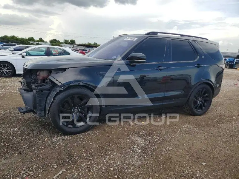 2017 Land Rover Discovery photo