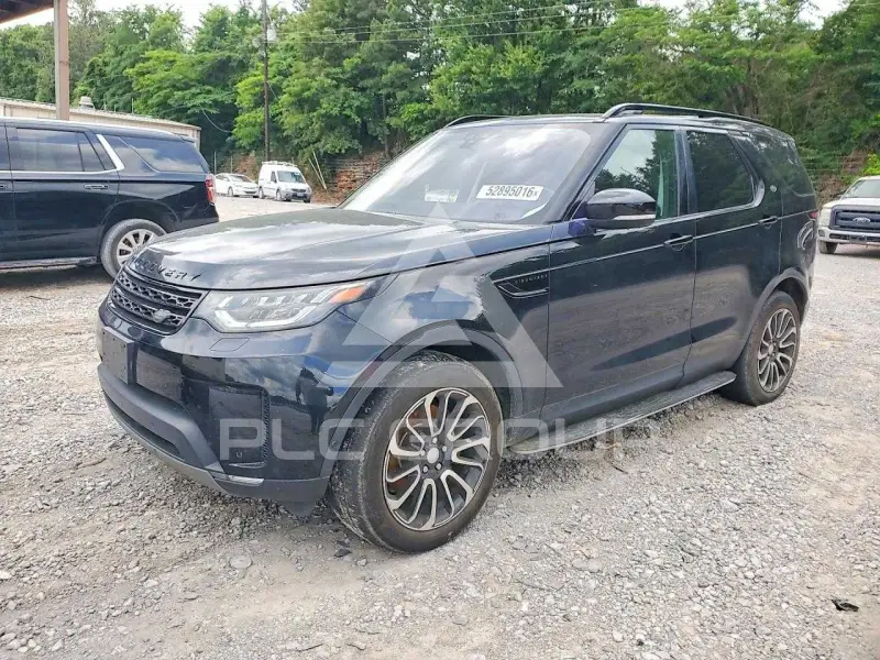 2017 Land Rover Discovery photo