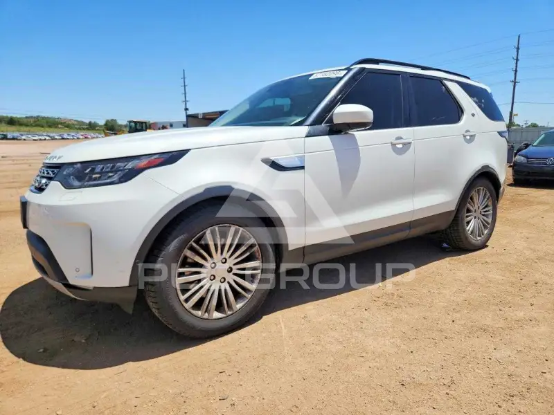 2017 Land Rover Discovery photo