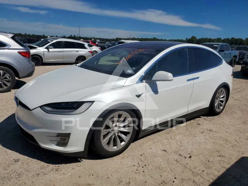 2017 Tesla Model X photo