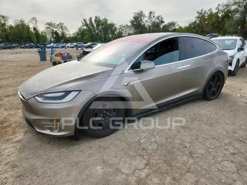 2017 Tesla Model X фото