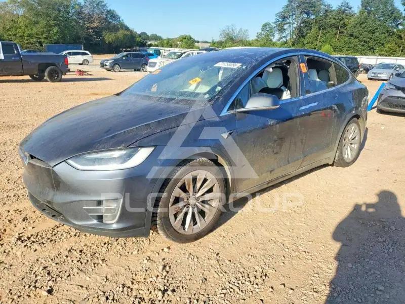 2017 Tesla Model X photo