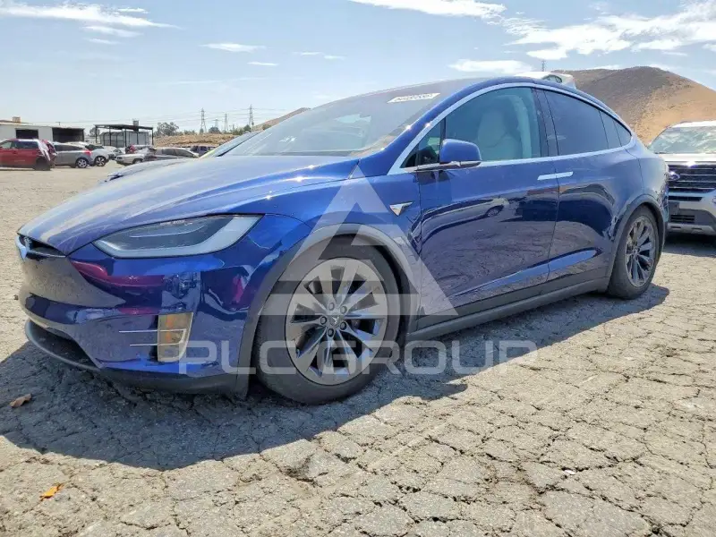2017 Tesla Model X фото