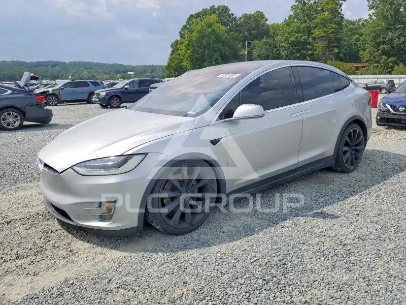 2017 Tesla Model X photo